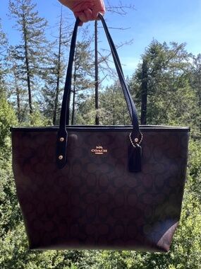 COACH Shoulder Bag Tote Signature Canvas Brown/Black w Gold Hardware AUTHENTIC